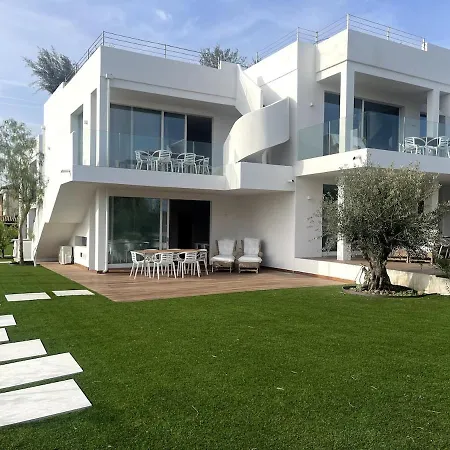 Like At - Boutique A6 Sea View, Private Terrace & Pool *
