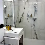 Like At - Boutique A6 Sea View, Private Terrace & Pool * Palau