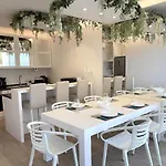Boutique A6 Sea View, Terrace Private Pool Palau