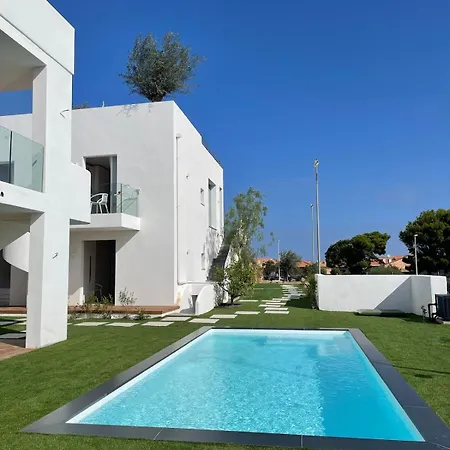 Like At - Boutique A6 Sea View, Private Terrace & Pool Palau
