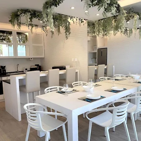 Boutique A6 Sea View, Terrace Private Pool Palau