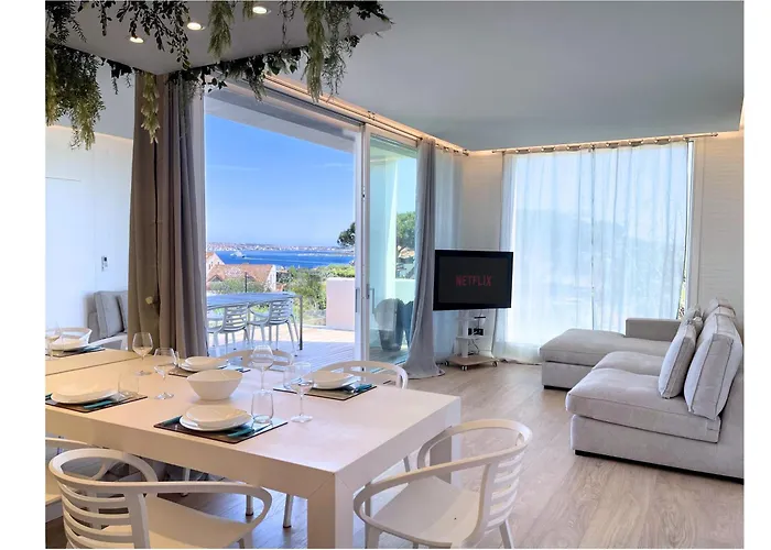 Like At - Boutique A6 Sea View, Private Terrace & Pool *