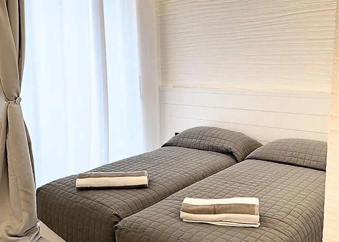 Like At - Boutique A6 Sea View, Private Terrace & Pool * Palau